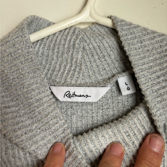 2/$20 Reitmans shirt - Picture 2 of 2